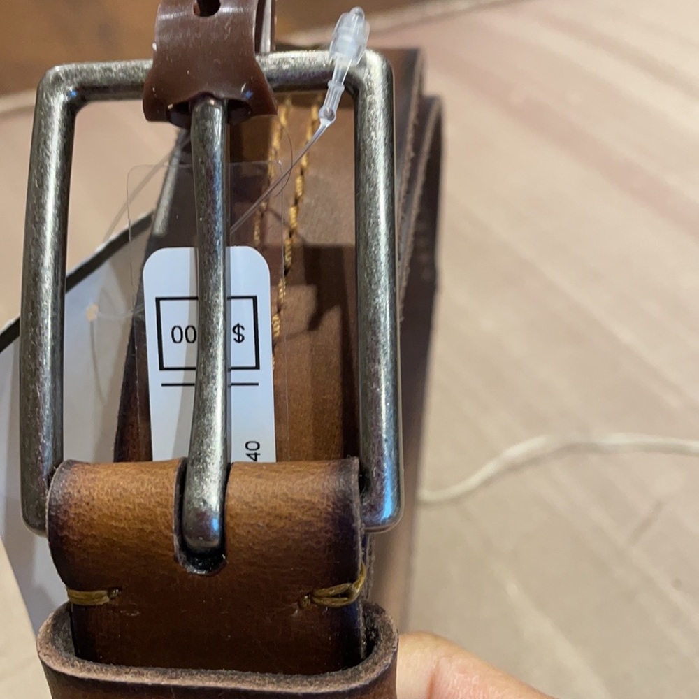 Frye men’s genuine leather belt center stitch detail - Picture 3 of 9